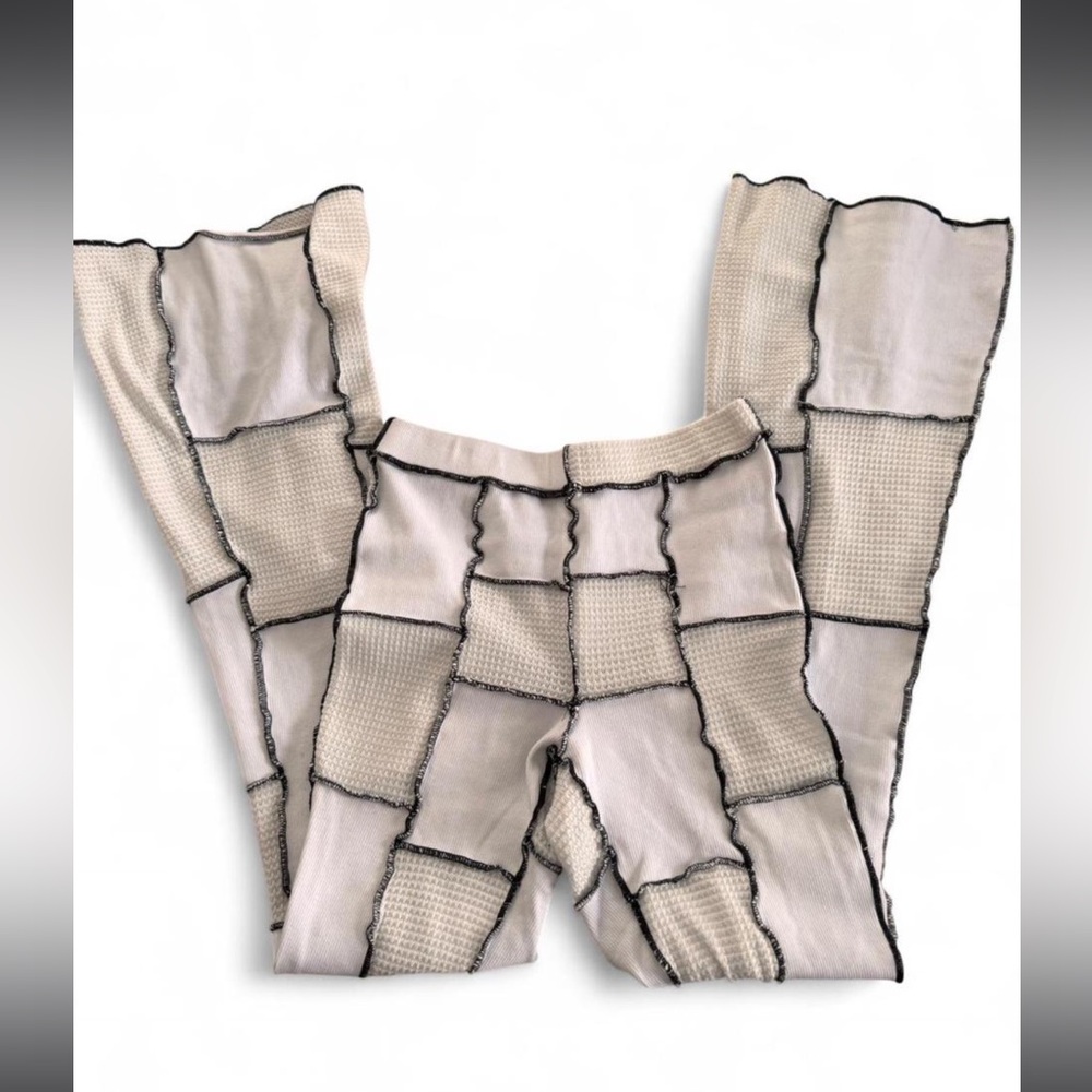 AKIRA Textured Knit Pants in White and Black